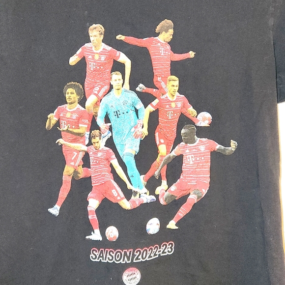 FC Bayern Munchen T-shirt size medium - Picture 2 of 4